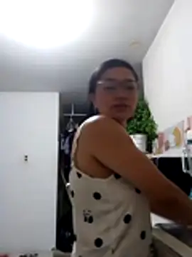 Snapshot of Casandra_inthemorning chatting on 06/05/26, 02:40 Casandra inthemorning online show from 06/05/26, 02:40