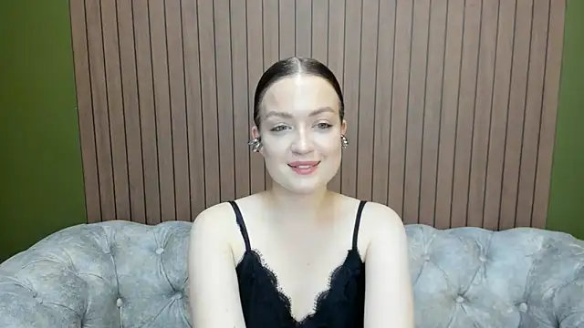 Snapshot of Mila_Richardson chatting on 05/31/26, 07:48 Mila Richardson online show from 05/31/26, 07:48
