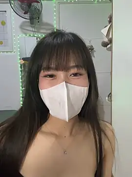 Snapshot of Lov3lily chatting on 06/22/26, 03:53 Lov3lily online show from 06/22/26, 03:53