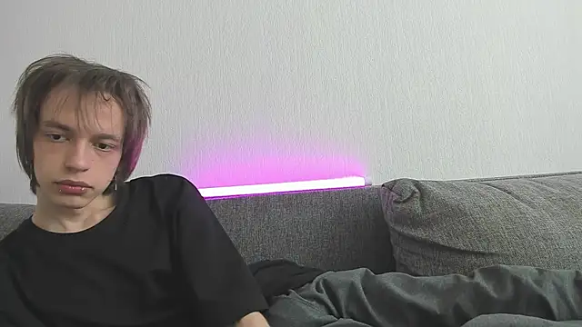Snapshot of Nolan_Sagee chatting on 05/19/26, 06:42 Nolan Sagee online show from 05/19/26, 06:42