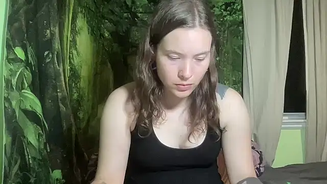 mo0ngoddess online show from 09/18/25, 09:00