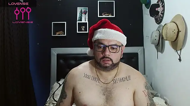 Snapshot of perverseveteranmanxxx chatting on 12/10/24, 05:11 perverseveteranmanxxx online show from 12/10/24, 05:11