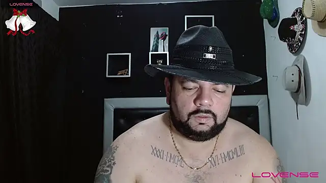 Snapshot of perverseveteranmanxxx chatting on 12/28/24, 11:05 perverseveteranmanxxx online show from 12/28/24, 11:05
