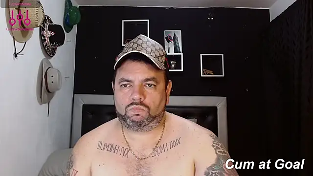 Snapshot of perverseveteranmanxxx chatting on 01/07/25, 04:29 perverseveteranmanxxx online show from 01/07/25, 04:29