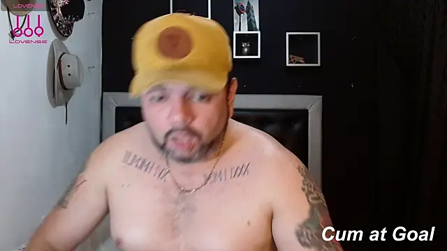Snapshot of perverseveteranmanxxx chatting on 01/08/25, 03:40 perverseveteranmanxxx online show from 01/08/25, 03:40