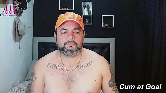 Snapshot of perverseveteranmanxxx chatting on 01/13/25, 08:37 perverseveteranmanxxx online show from 01/13/25, 08:37