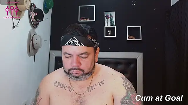 Snapshot of perverseveteranmanxxx chatting on 01/14/25, 04:50 perverseveteranmanxxx online show from 01/14/25, 04:50