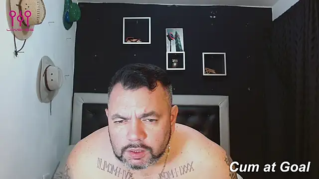 Snapshot of perverseveteranmanxxx chatting on 01/19/25, 12:17 perverseveteranmanxxx online show from 01/19/25, 12:17