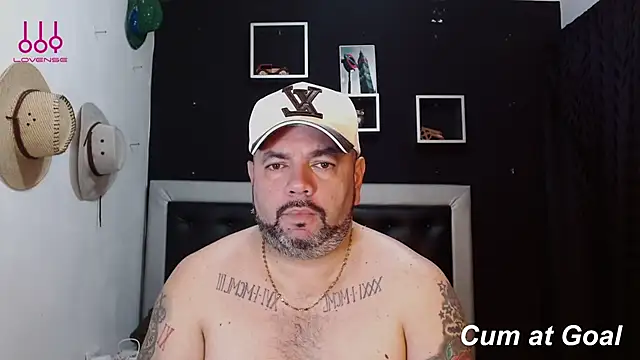Snapshot of perverseveteranmanxxx chatting on 01/21/25, 03:21 perverseveteranmanxxx online show from 01/21/25, 03:21