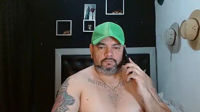 Snapshot of perverseveteranmanxxx chatting on 01/28/25, 03:14 perverseveteranmanxxx online show from 01/28/25, 03:14