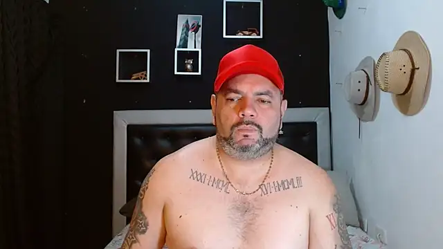 Snapshot of perverseveteranmanxxx chatting on 01/30/25, 11:34 perverseveteranmanxxx online show from 01/30/25, 11:34