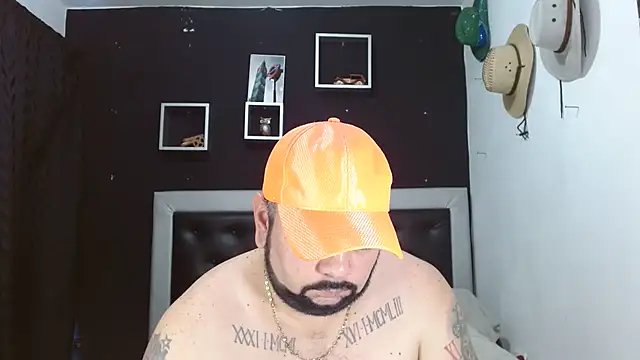 Snapshot of perverseveteranmanxxx chatting on 02/13/25, 05:54 perverseveteranmanxxx online show from 02/13/25, 05:54