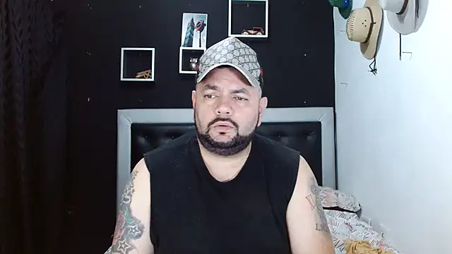 Snapshot of perverseveteranmanxxx chatting on 02/18/25, 03:21 perverseveteranmanxxx online show from 02/18/25, 03:21