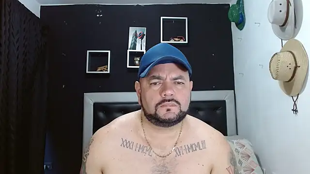 Snapshot of perverseveteranmanxxx chatting on 02/20/25, 01:08 perverseveteranmanxxx online show from 02/20/25, 01:08