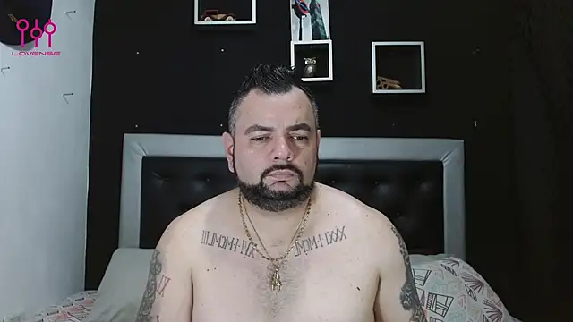 Snapshot of perverseveteranmanxxx chatting on 02/25/25, 10:39 perverseveteranmanxxx online show from 02/25/25, 10:39