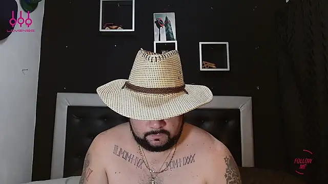 Snapshot of perverseveteranmanxxx chatting on 03/08/25, 03:28 perverseveteranmanxxx online show from 03/08/25, 03:28