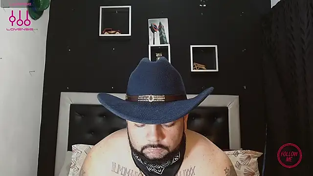 Snapshot of perverseveteranmanxxx chatting on 03/21/25, 06:18 perverseveteranmanxxx online show from 03/21/25, 06:18