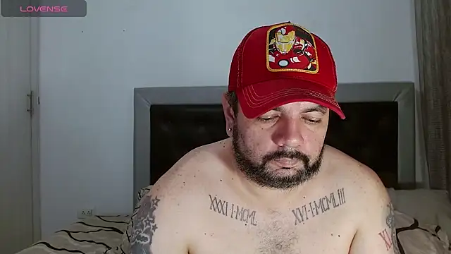 Snapshot of perverseveteranmanxxx chatting on 06/11/26, 10:52 perverseveteranmanxxx online show from 06/11/26, 10:52