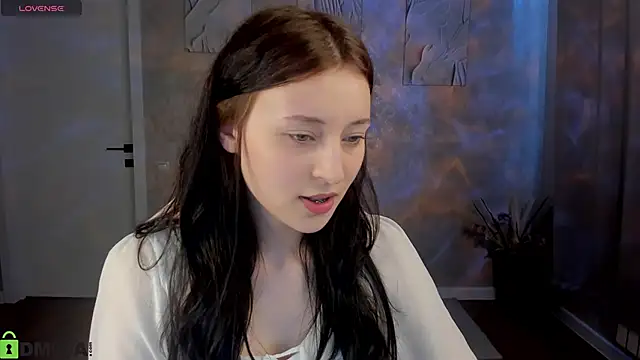 Tracey Gill online show from 06/07/26, 09:24