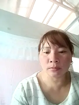 Snapshot of Cumhots111 chatting on 05/30/26, 03:36 Cumhots111 online show from 05/30/26, 03:36