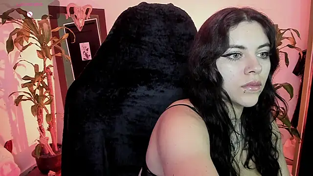 Snapshot of MissCharlottte_18 chatting on 07/12/26, 12:56 MissCharlottte 18 online show from 07/12/26, 12:56