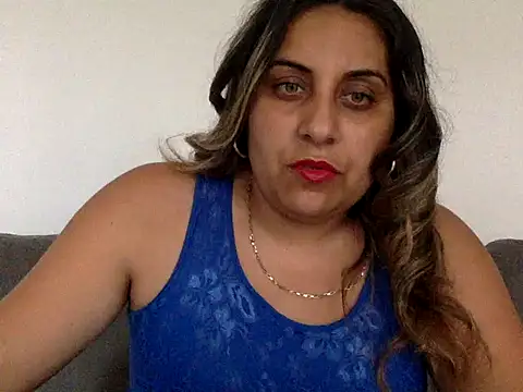 Snapshot of Antoniasweet chatting on 06/21/26, 02:41 Antoniasweet online show from 06/21/26, 02:41