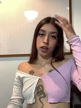 SarahFox- online show from 05/11/26, 09:12