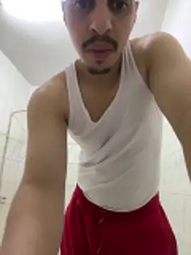 Snapshot of Yassin_ksa chatting on 05/20/26, 05:30 Yassin ksa online show from 05/20/26, 05:30
