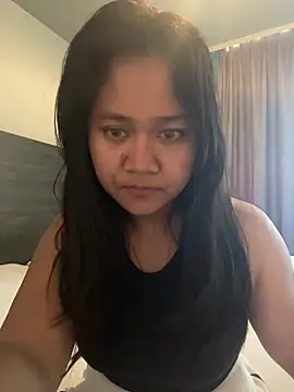 YunaBaby69 online show from 05/18/26, 08:53