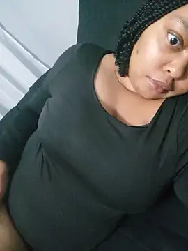 Snapshot of CaramelBBrown chatting on 05/15/26, 10:50 CaramelBBrown online show from 05/15/26, 10:50