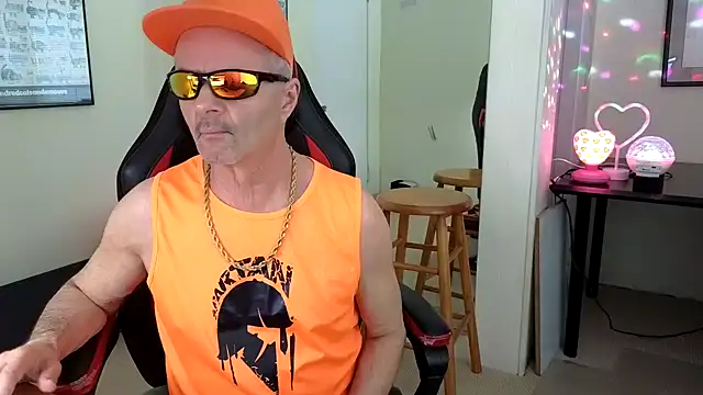 hotdadbod online show from 01/06/25, 09:22