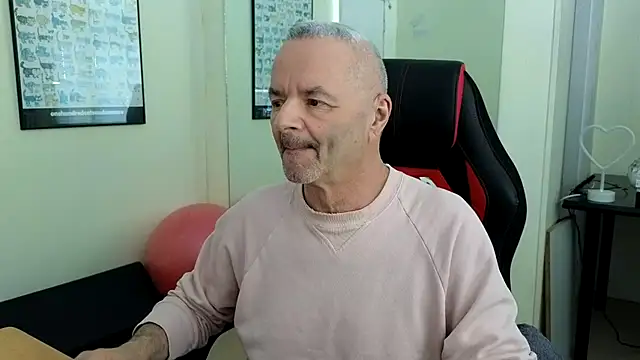 hotdadbod online show from 01/11/25, 07:38