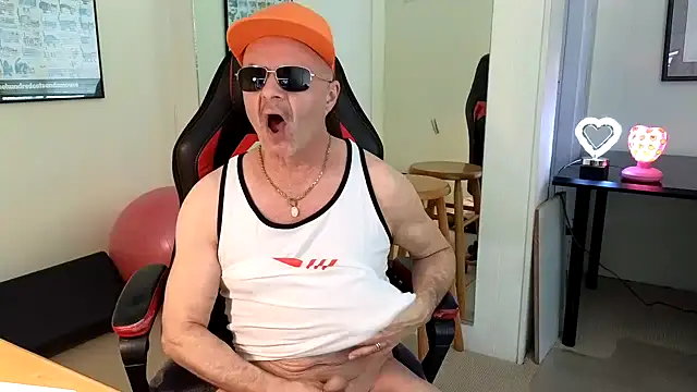 hotdadbod online show from 01/17/25, 09:28