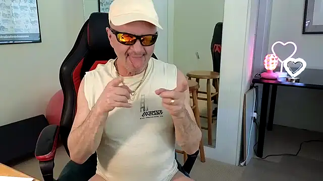 hotdadbod online show from 02/05/25, 09:40