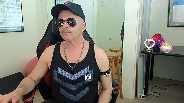 hotdadbod online show from 03/19/25, 08:32