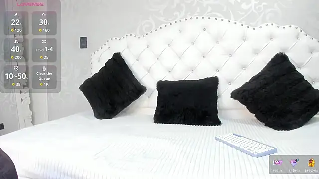 Snapshot of LilithBoneth chatting on 06/20/26, 08:33 LilithBoneth online show from 06/20/26, 08:33