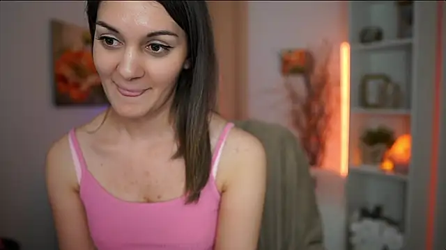 Snapshot of Clara_MoonX chatting on 05/16/26, 10:36 Clara MoonX online show from 05/16/26, 10:36