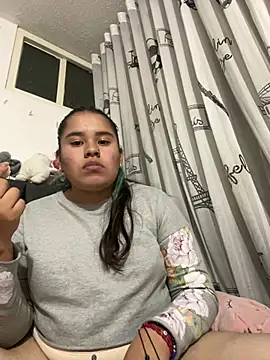 Snapshot of TuGatitaMiau075 chatting on 07/06/26, 02:08 TuGatitaMiau075 online show from 07/06/26, 02:08