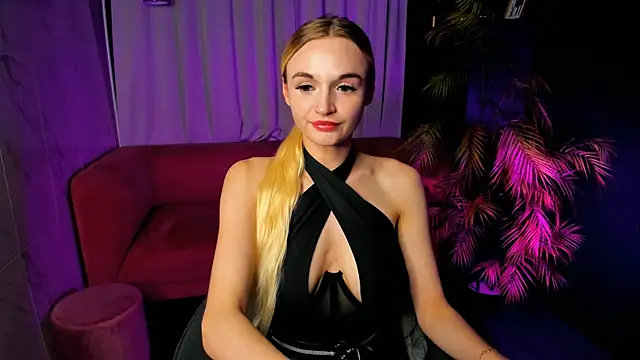 Snapshot of Mila__Lux chatting on 07/02/26, 08:48 Mila Lux online show from 07/02/26, 08:48