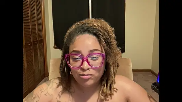 FaeAfterDark online show from 06/25/26, 05:12