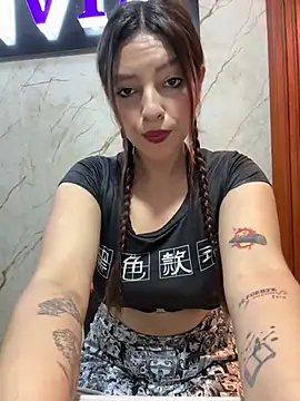 Miel rousse online show from 05/17/26, 05:16
