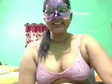 Kavya17 online show from 06/19/26, 02:54