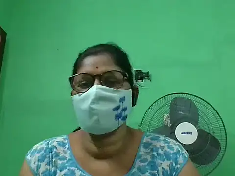 Kavya17 online show from 06/20/26, 04:21