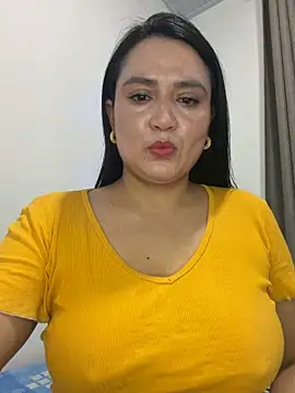 Snapshot of rousee69_ chatting on 05/27/26, 12:07 rousee69 online show from 05/27/26, 12:07