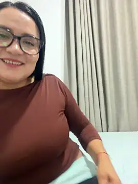 Snapshot of rousee69_ chatting on 06/12/26, 03:49 rousee69 online show from 06/12/26, 03:49