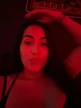 areviklusine1 online show from 06/12/26, 11:25