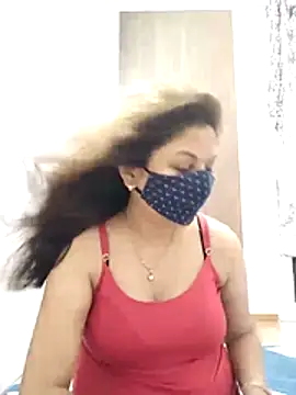 Snapshot of hot_kiran2000 chatting on 06/21/26, 01:03 hot kiran2000 online show from 06/21/26, 01:03