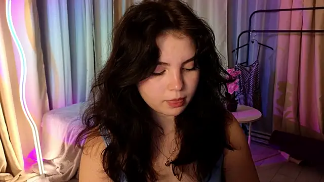 Snapshot of lollyy_pop chatting on 06/07/26, 01:21 lollyy pop online show from 06/07/26, 01:21