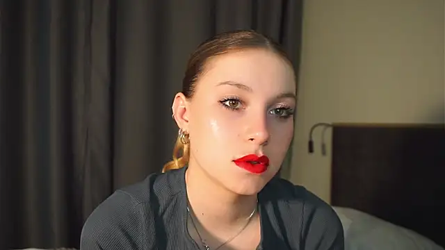 Sairallyn online show from 05/16/26, 07:34