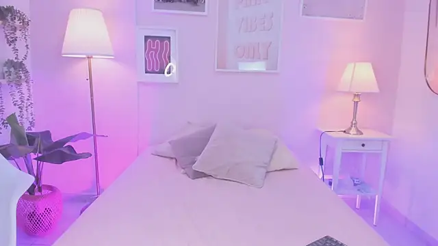 Kitty lulu  online show from 06/03/26, 03:20